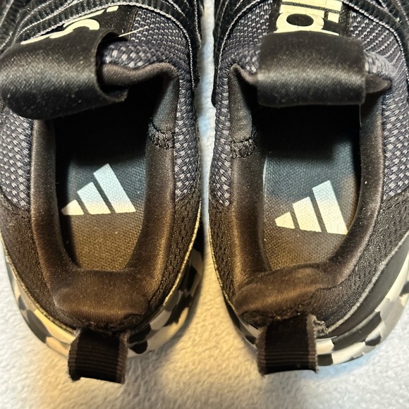 Boys Size 1.5 Adidas Slip On Sneakers - Picture 4 of 6